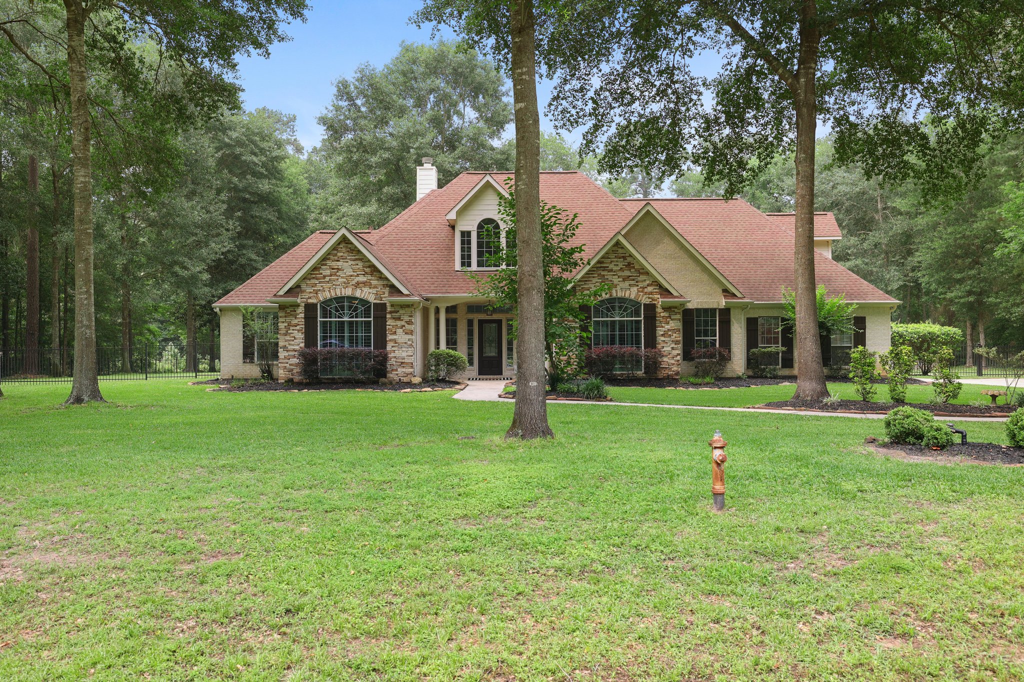 Exterior of 11806 West Chase Court